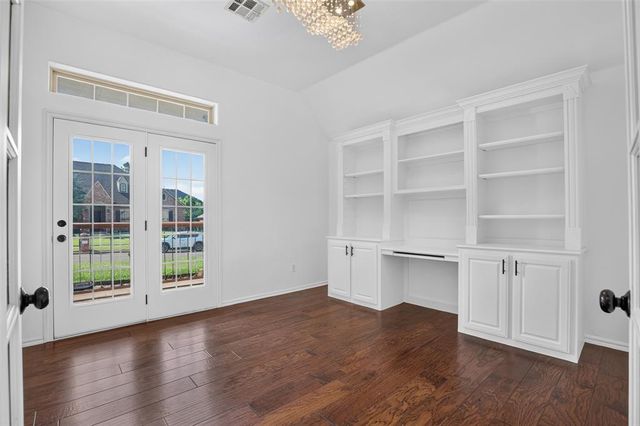 19504 Chestermere Circle, Edmond, OK 73012