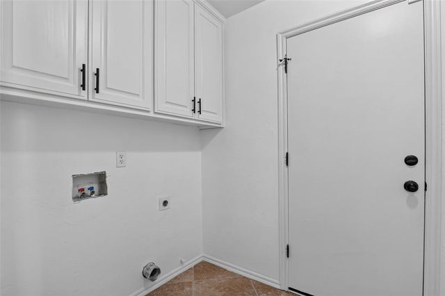 19504 Chestermere Circle, Edmond, OK 73012