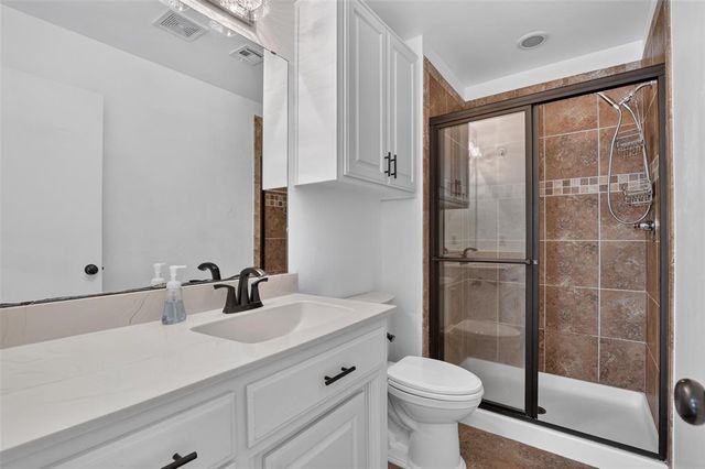 19504 Chestermere Circle, Edmond, OK 73012