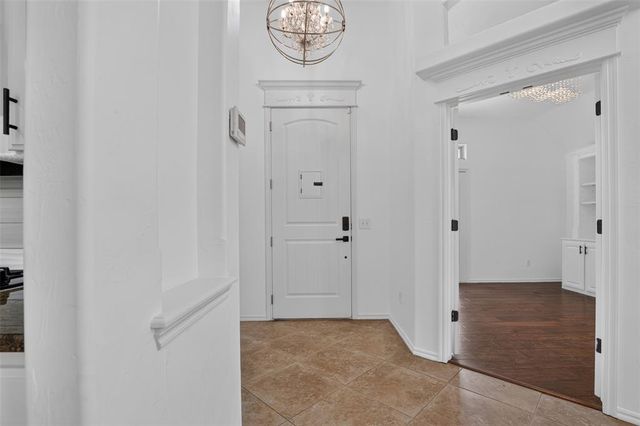 19504 Chestermere Circle, Edmond, OK 73012