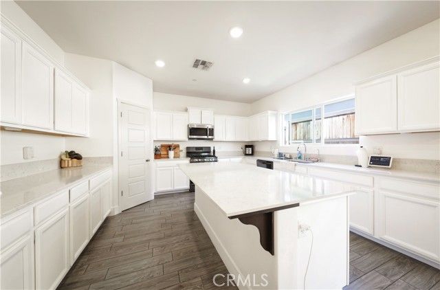 9612 Cobble Creek Drive, Shafter, CA 93263