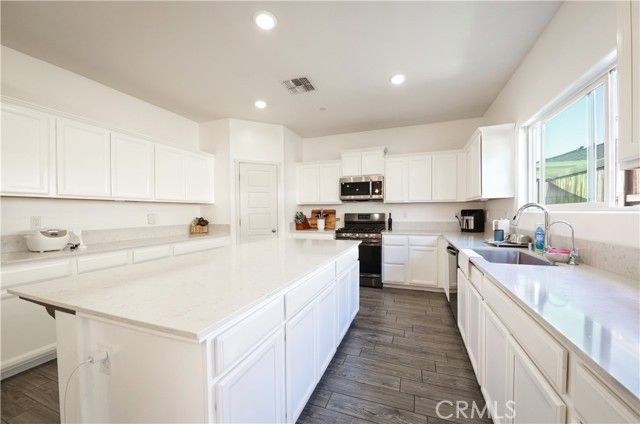 9612 Cobble Creek Drive, Shafter, CA 93263