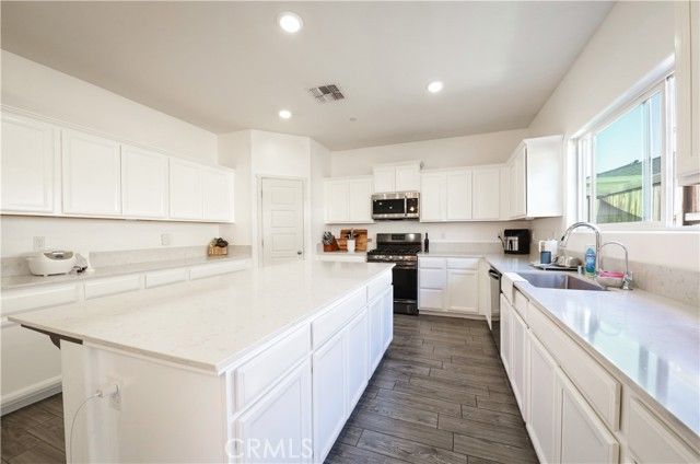 9612 Cobble Creek Drive, Shafter, CA 93263