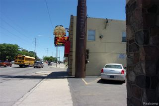 18401 W 8 Mile Road, Detroit, MI 48219