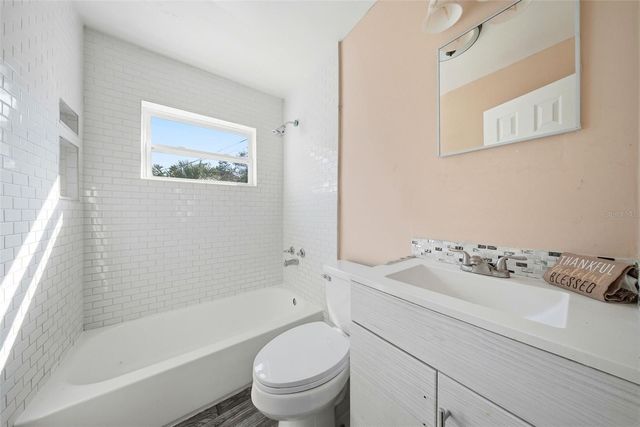 514 E MORGAN STREET, Tarpon Springs, FL 34689