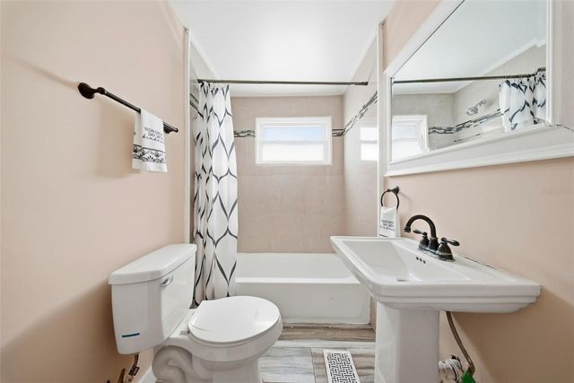 514 E MORGAN STREET, Tarpon Springs, FL 34689