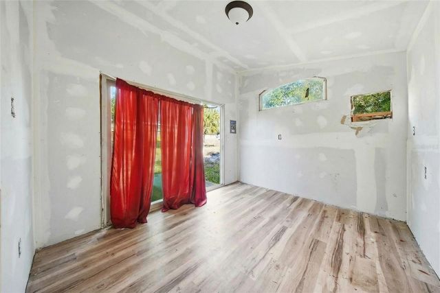 514 E MORGAN STREET, Tarpon Springs, FL 34689