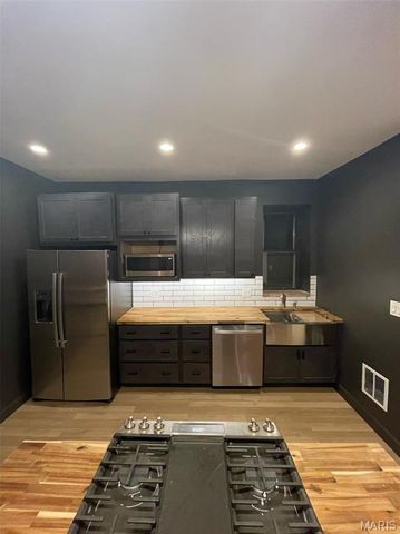 4926 Murdoch Avenue, St Louis, MO 63109