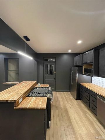 4926 Murdoch Avenue, St Louis, MO 63109