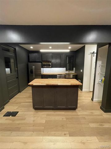 4926 Murdoch Avenue, St Louis, MO 63109