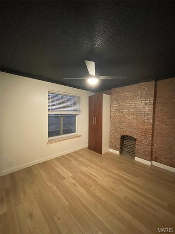 4926 Murdoch Avenue, St Louis, MO 63109