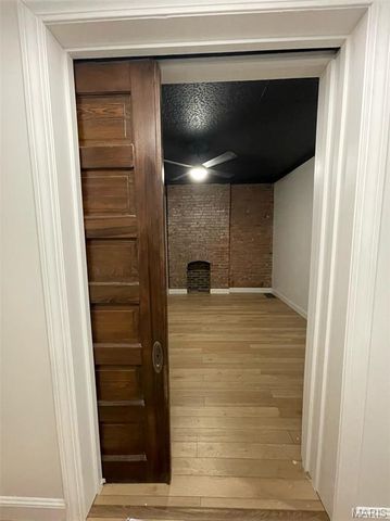 4926 Murdoch Avenue, St Louis, MO 63109