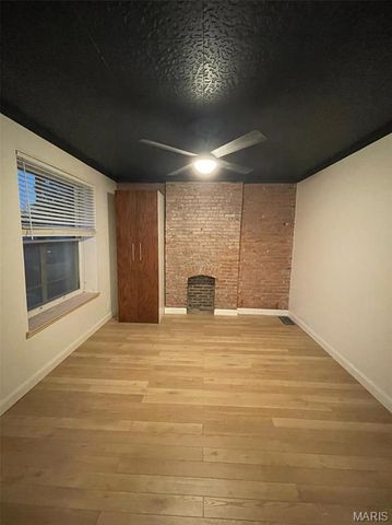 4926 Murdoch Avenue, St Louis, MO 63109