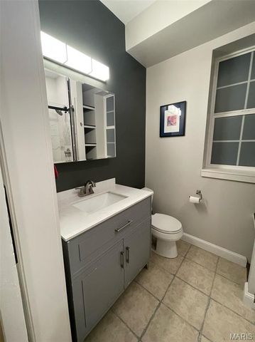 4926 Murdoch Avenue, St Louis, MO 63109