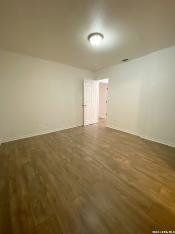 1311 PINE ST., Floresville, TX 78114