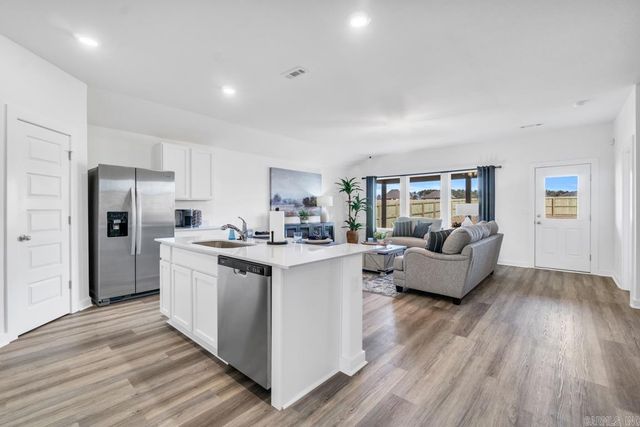 61 Wolfsbridge Loop, Cabot, AR 72023