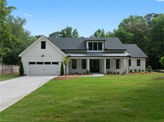 1728 Pucketts Drive, Lilburn, GA 30047