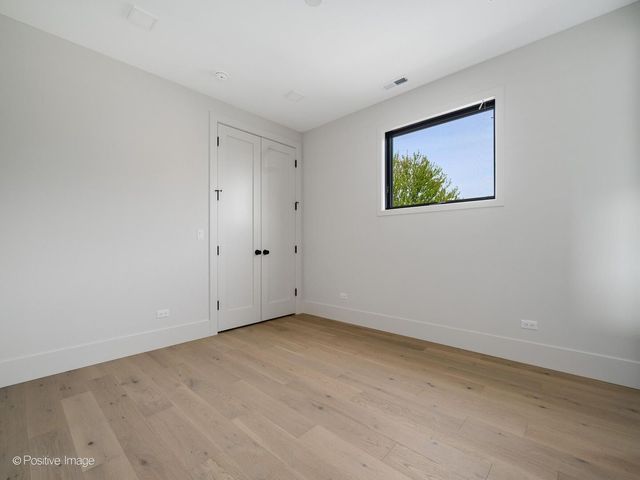 1900 W Cortland Avenue, Chicago, IL 60622