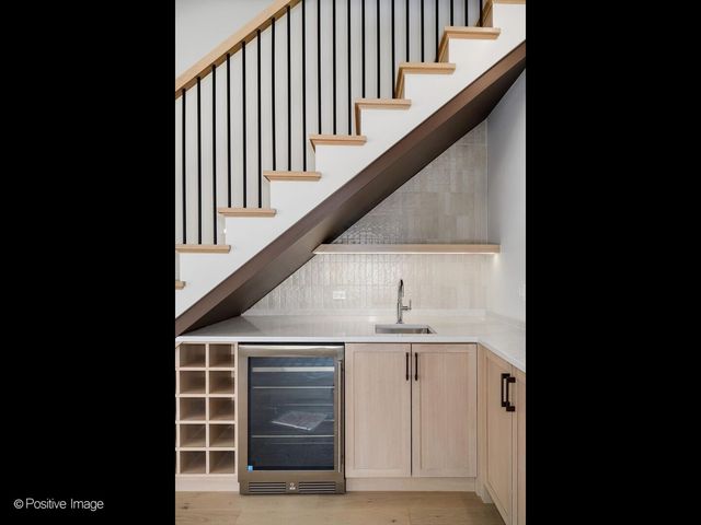 1900 W Cortland Avenue, Chicago, IL 60622