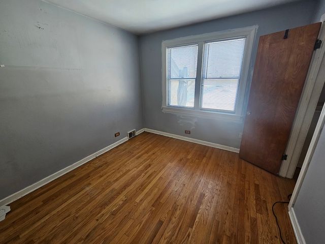 902 Jeannette Street, Des Plaines, IL 60016