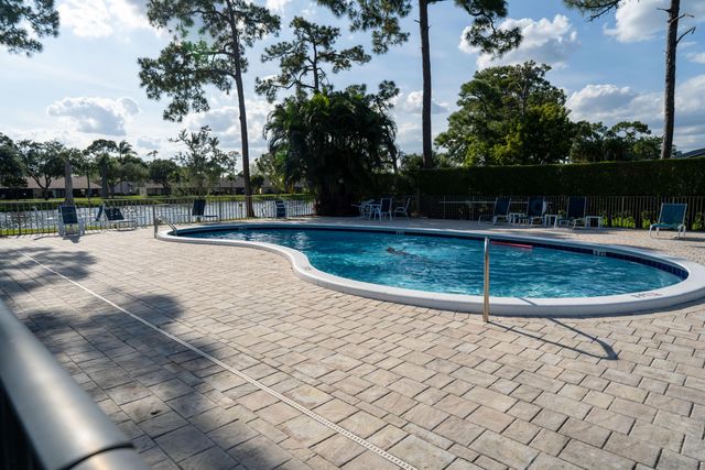 6121 Rainbow Circle, Greenacres, FL 33463