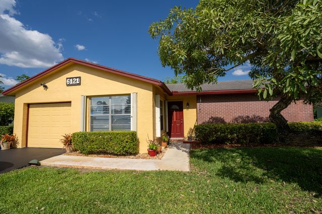 6121 Rainbow Circle, Greenacres, FL 33463