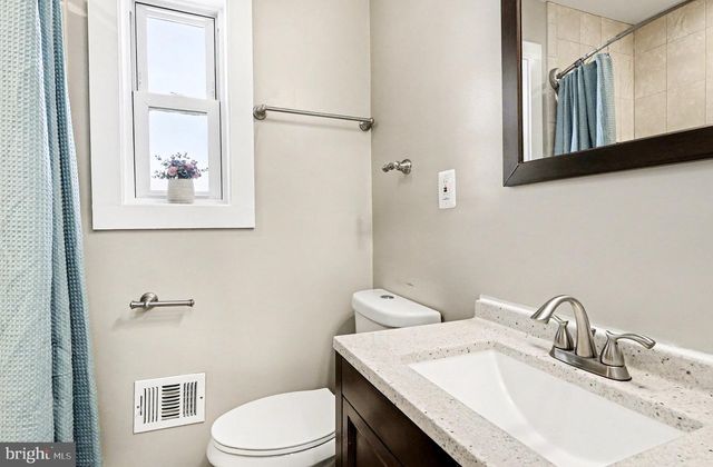 131 DARRINGTON ST SW, Washington, DC 20032