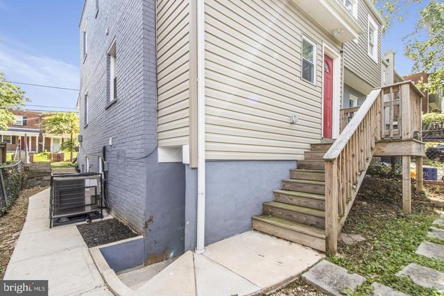131 DARRINGTON ST SW, Washington, DC 20032