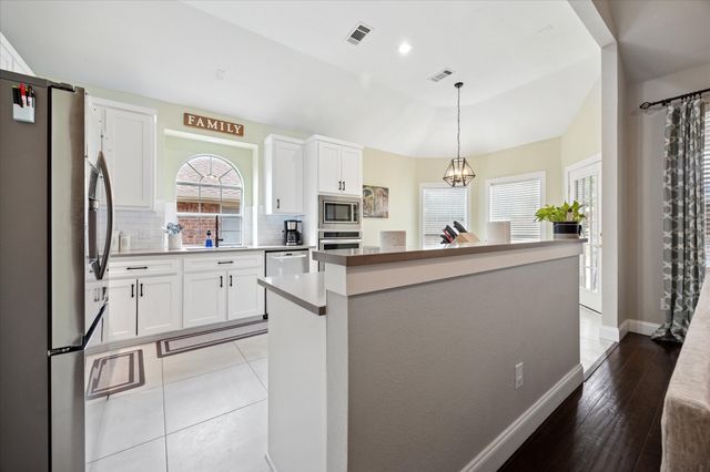 9105 Hawley Drive, Fort Worth, TX 76244