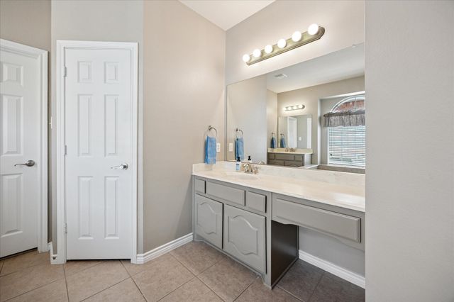 9105 Hawley Drive, Fort Worth, TX 76244