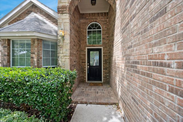 9105 Hawley Drive, Fort Worth, TX 76244