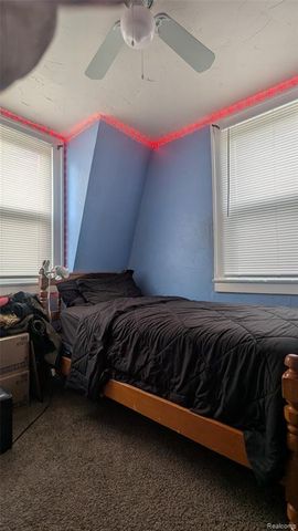 100 Oliver Street, Pontiac, MI 48342