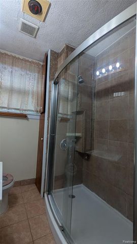 100 Oliver Street, Pontiac, MI 48342