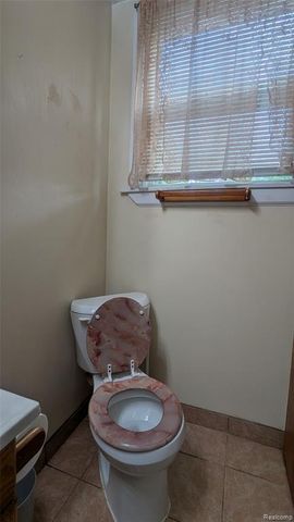 100 Oliver Street, Pontiac, MI 48342