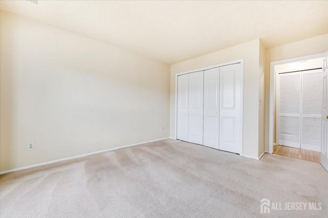 54 Tanglewood Court, South Brunswick, NJ 08852