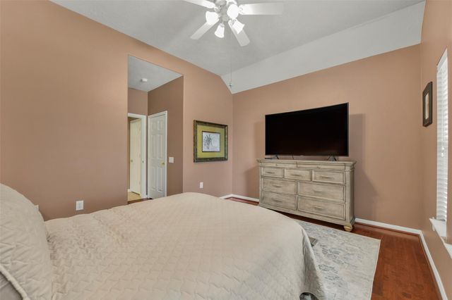 2310 Messina Drive, Pearland, TX 77581