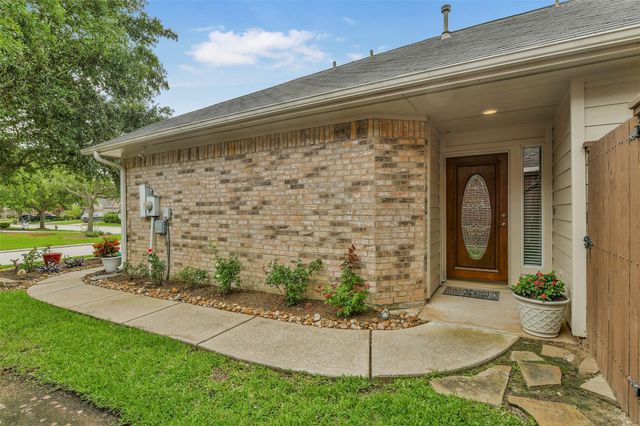 2310 Messina Drive, Pearland, TX 77581