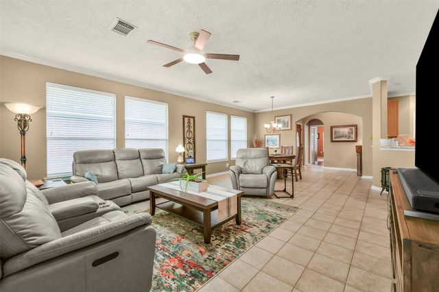 2310 Messina Drive, Pearland, TX 77581