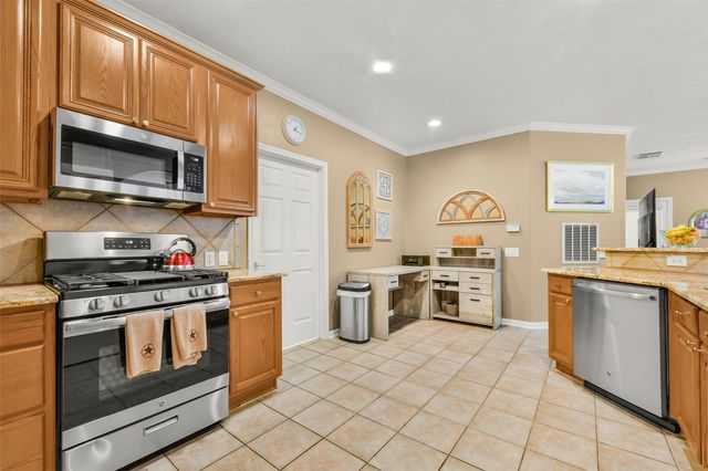 2310 Messina Drive, Pearland, TX 77581