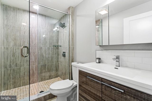 1256 N HOWARD ST, Philadelphia, PA 19122