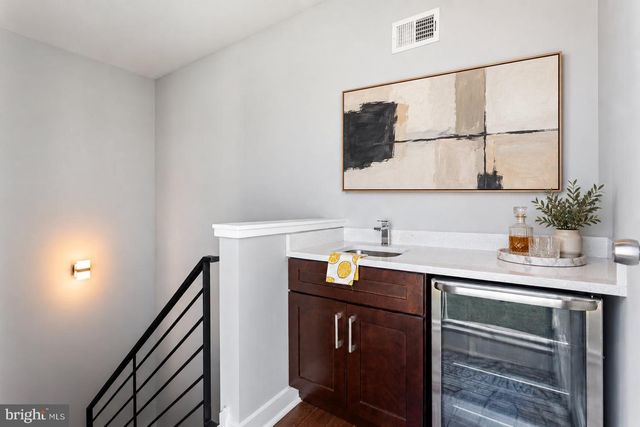 1256 N HOWARD ST, Philadelphia, PA 19122
