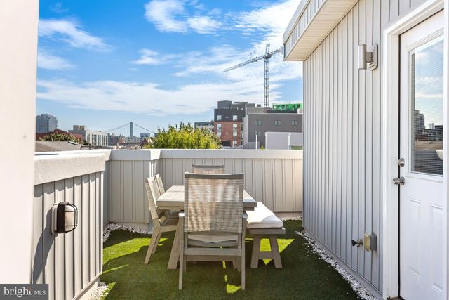 1256 N HOWARD ST, Philadelphia, PA 19122