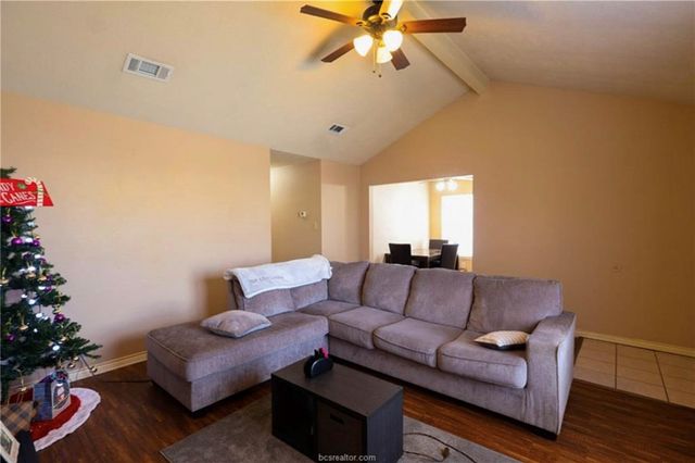 1802 Treehouse Trail A, College Station, TX 77845