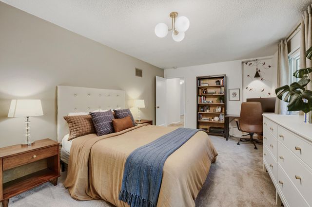 5820 131st Street W, Apple Valley, MN 55124