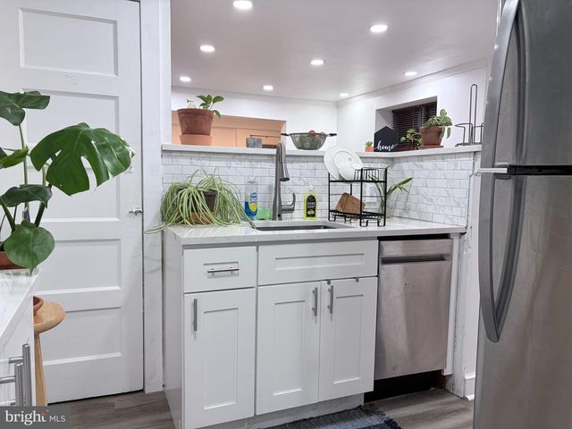 735 YEADON AVE, Lansdowne, PA 19050