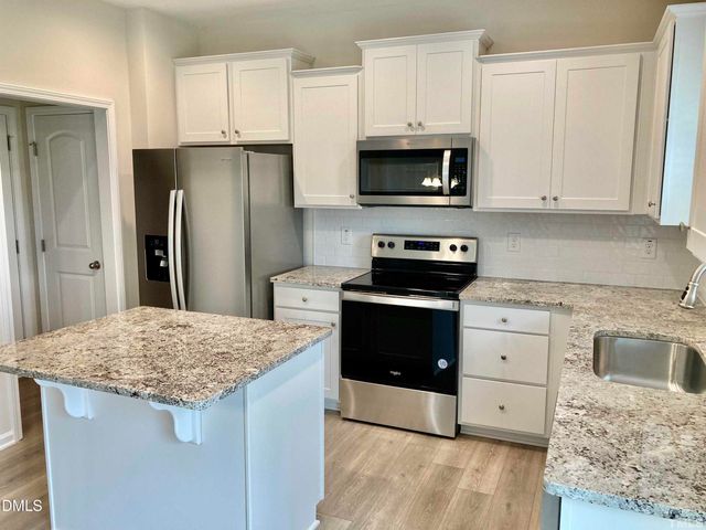 22 Davinci Drive, Zebulon, NC 27597