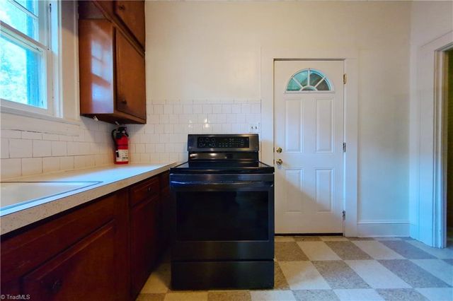 3004 N Patterson Avenue, Winston-salem, NC 27105