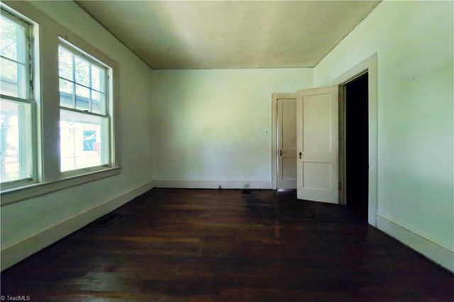 3004 N Patterson Avenue, Winston-salem, NC 27105