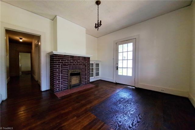 3004 N Patterson Avenue, Winston-salem, NC 27105