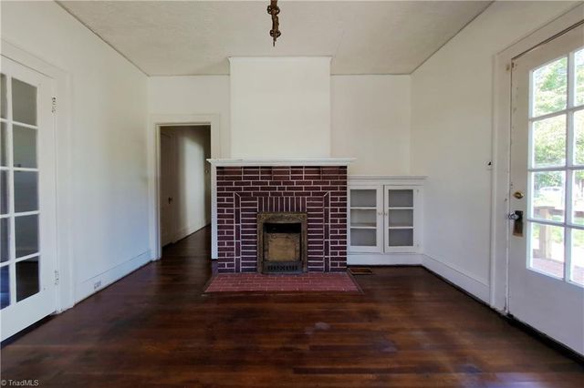 3004 N Patterson Avenue, Winston-salem, NC 27105
